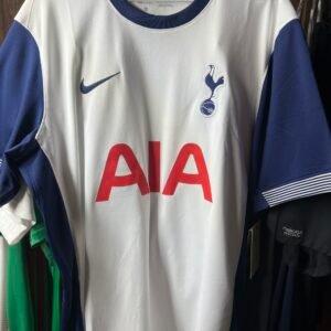New with tags Tottenham 24/25 jersey Large.