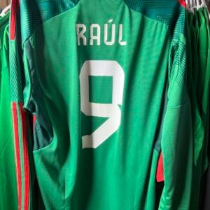 New with tags Mexico Home Raul 22-23 jersey large, long sleeve.