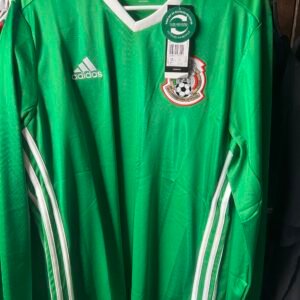 NWT Mexico 16/17 long sleeve Large
