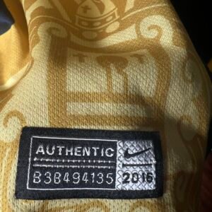 Pumas 16 M or L size is faded